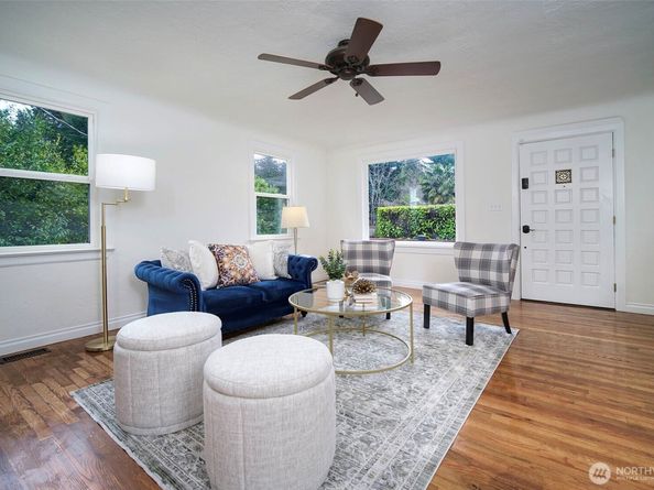 10633 21st Avenue SW, Seattle WA 98146