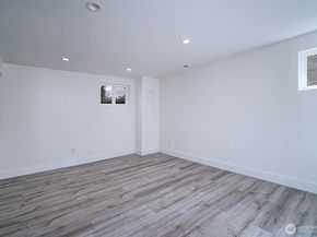 10633 21st Avenue SW, Seattle WA 98146