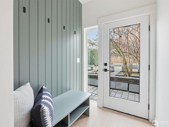 2016 Fairview Avenue E C, Seattle WA 98102