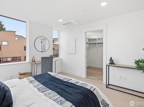 2016 Fairview Avenue E C, Seattle WA 98102