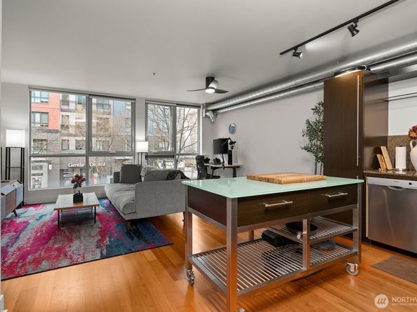 530 Broadway E 208, Seattle WA 98102