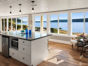 13967 SW 248th Street, Vashon WA 98070