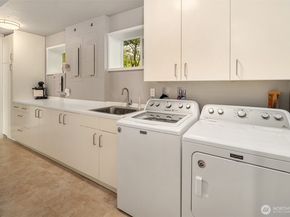 13967 SW 248th Street, Vashon WA 98070