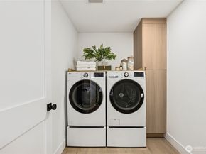 3695 122nd Avenue SE, Bellevue WA 98006