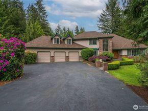 18118 236th Avenue NE, Woodinville WA 98077