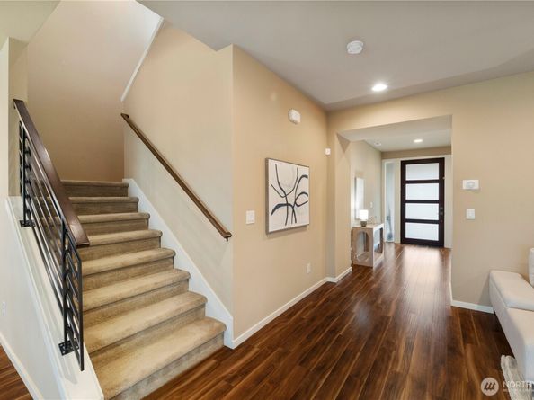 27803 105th Avenue SE, Kent WA 98030