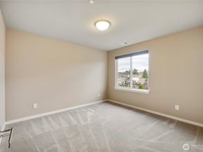 27803 105th Avenue SE, Kent WA 98030