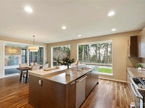 27803 105th Avenue SE, Kent WA 98030