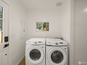 14321 Interlake Avenue N A, Seattle WA 98133