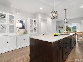 992 Sunrise Place SW N1, Issaquah WA 98027