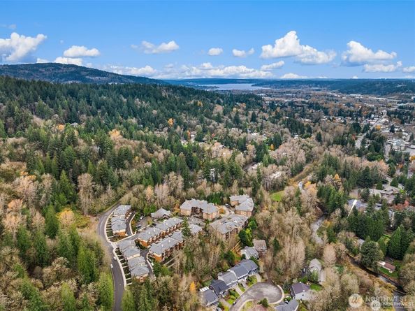 992 Sunrise Place SW N1, Issaquah WA 98027