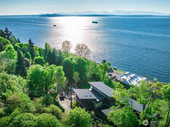 1019 California Lane SW, Seattle WA 98116