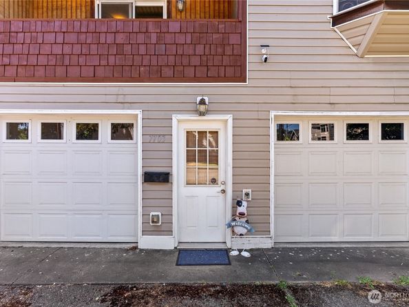 7703 11 Avenue SW, Seattle WA 98106