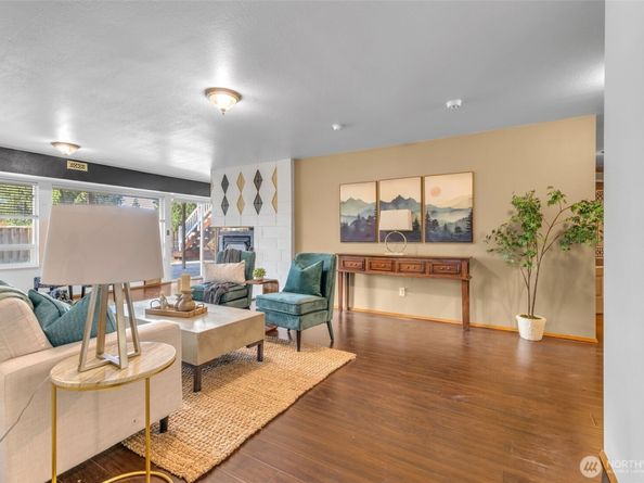 1133 E Hemlock Street, Kent WA 98030
