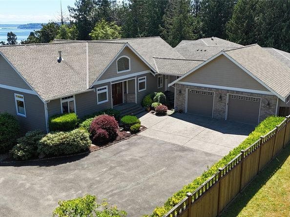 8102 E Perelli Lane, Port Orchard WA 98366