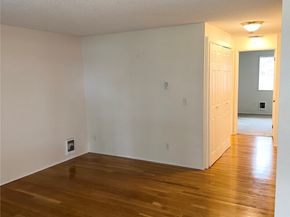 12510 NE 117th Place B3, Kirkland WA 98034
