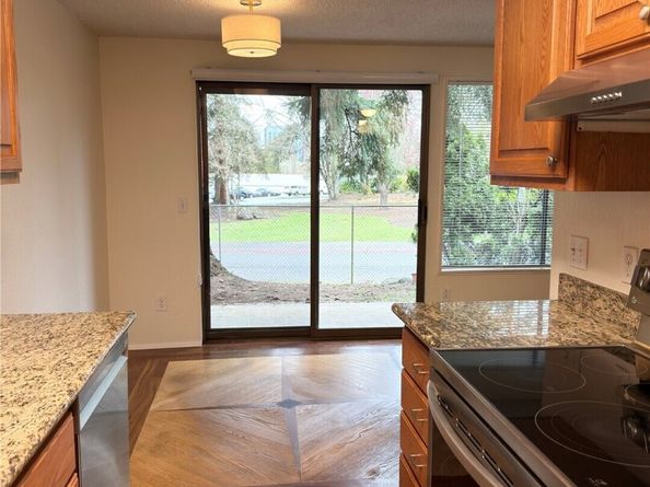 12510 NE 117th Place B3, Kirkland WA 98034