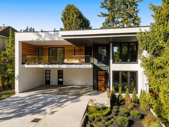 10234 NE 20th Place, Bellevue WA 98004