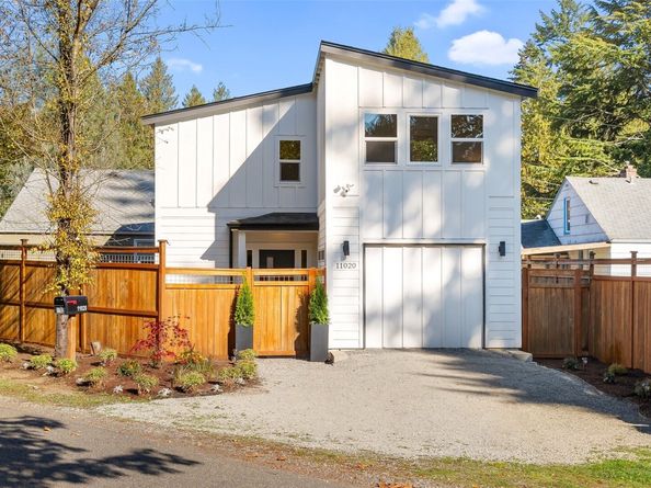 11020 17th Avenue NE, Seattle WA 98125