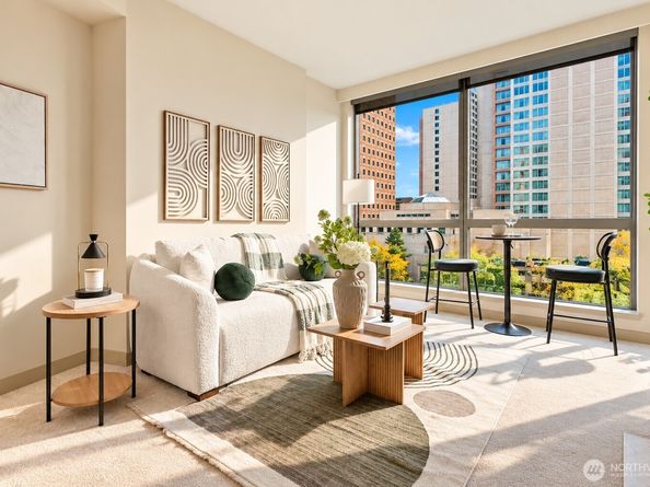 10610 NE 9 Pl 603, Bellevue WA 98004