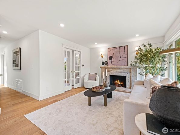 7739 19th Avenue NW, Seattle WA 98117