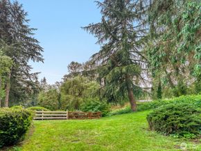 9900 NE 124th Street 1306, Kirkland WA 98034