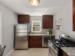 8111 10th Avenue S, Seattle WA 98108