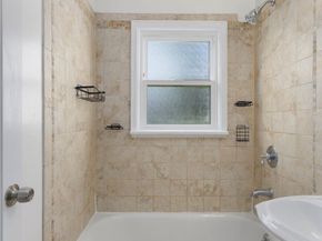 8111 10th Avenue S, Seattle WA 98108