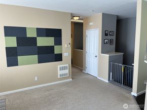 746 241st Lane SE K6, Sammamish WA 98074
