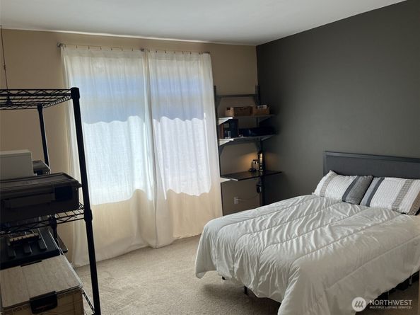 746 241st Lane SE K6, Sammamish WA 98074