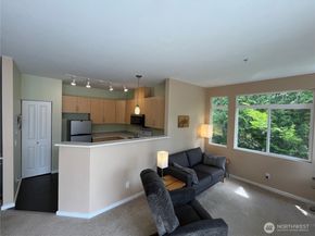 746 241st Lane SE K6, Sammamish WA 98074