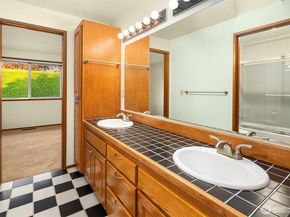 928 Mountain Lane, Edmonds WA 98020