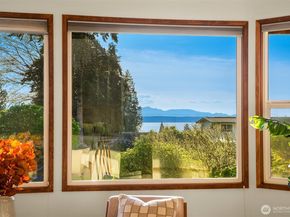 928 Mountain Lane, Edmonds WA 98020