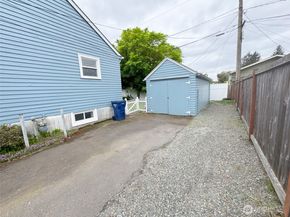 215 J Street SE, Auburn WA 98002
