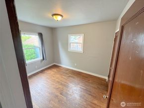 215 J Street SE, Auburn WA 98002