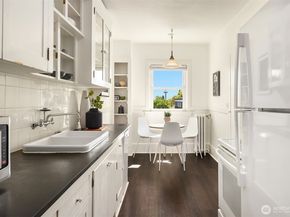 1902 Bigelow Avenue N 403, Seattle WA 98109