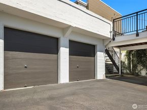 1902 Bigelow Avenue N 403, Seattle WA 98109