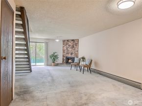 1040 S 320th Street 10D, Federal Way WA 98003