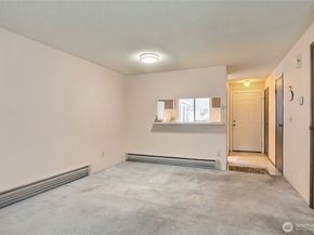 1040 S 320th Street 10D, Federal Way WA 98003