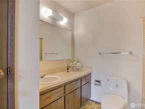 1040 S 320th Street 10D, Federal Way WA 98003