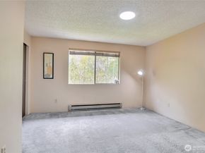 1040 S 320th Street 10D, Federal Way WA 98003