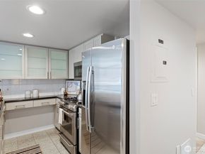 2929 1st Avenue 219, Seattle WA 98121
