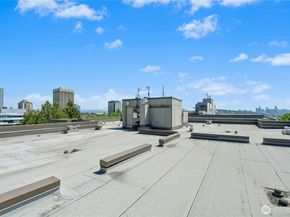 4547 8th Avenue NE, Seattle WA 98105