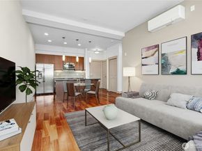 4547 8th Avenue NE, Seattle WA 98105