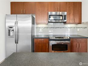 4547 8th Avenue NE, Seattle WA 98105
