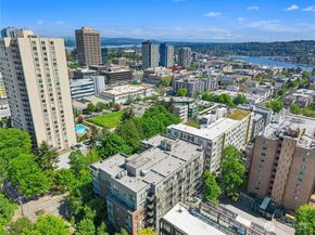 4547 8th Avenue NE, Seattle WA 98105