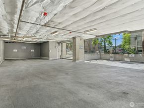4547 8th Avenue NE, Seattle WA 98105