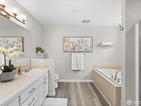 1022 181st Place SW, Lynnwood WA 98037