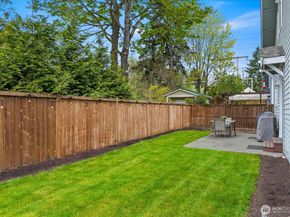1022 181st Place SW, Lynnwood WA 98037