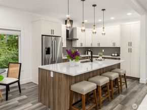 10003 Manitou Beach Drive NE, Bainbridge Island WA 98110